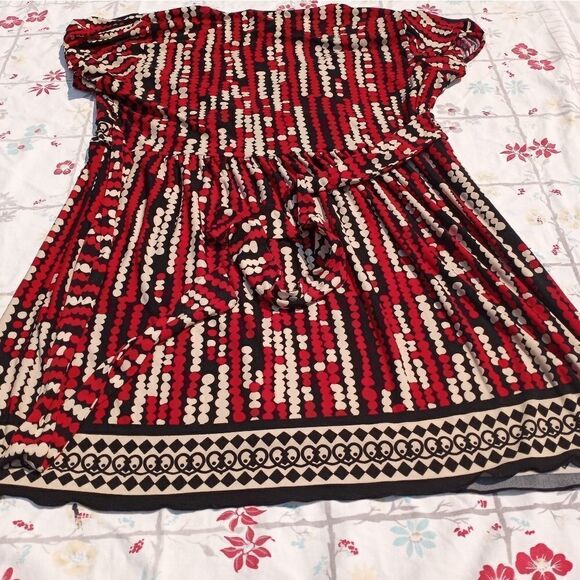 Speechless Polka Dots Multicolored Shortsleeves V- - Picture 5 of 6